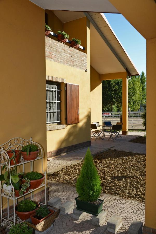 Pidkova Hotel Modena Exterior photo