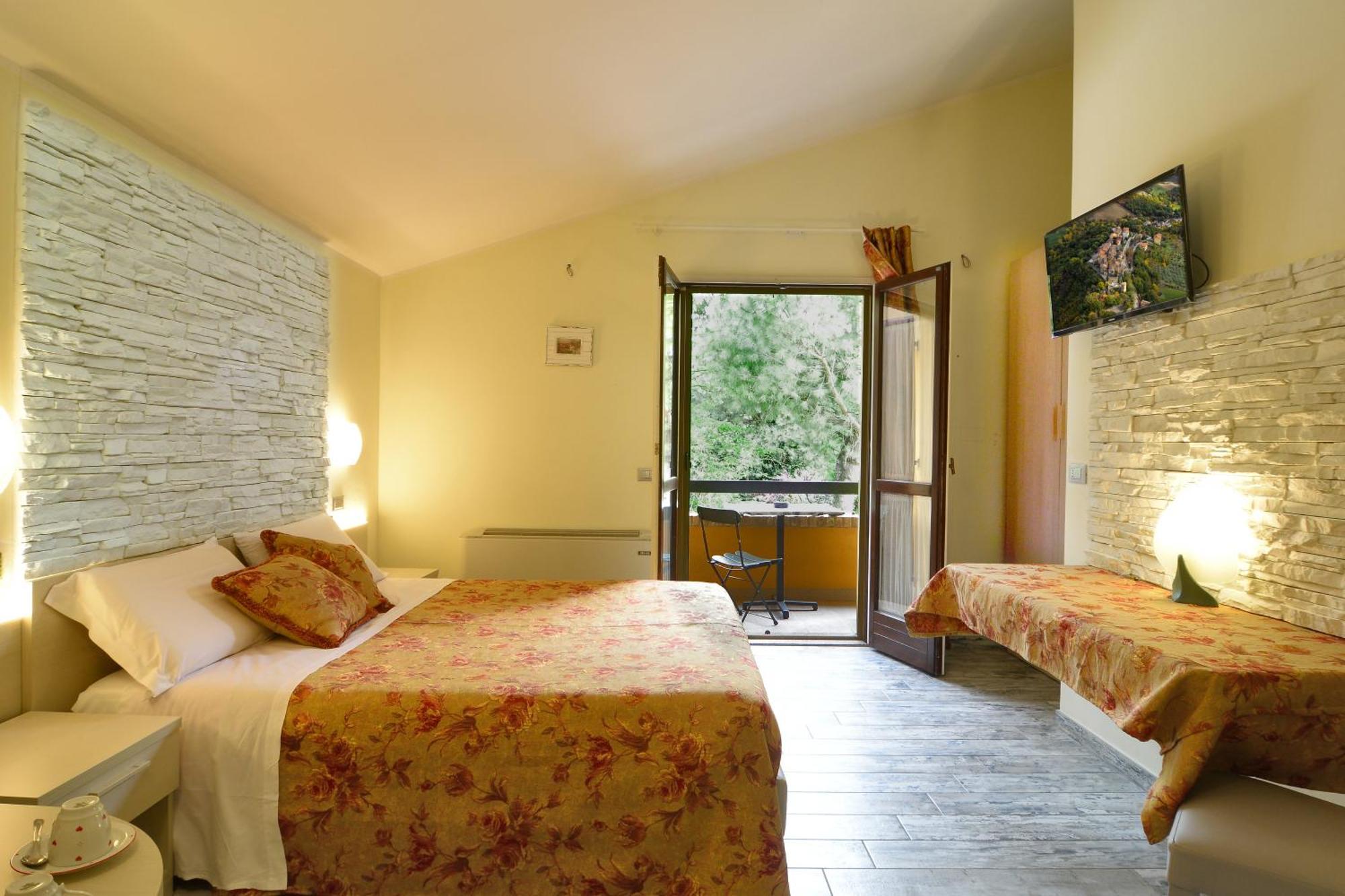 Pidkova Hotel Modena Exterior photo